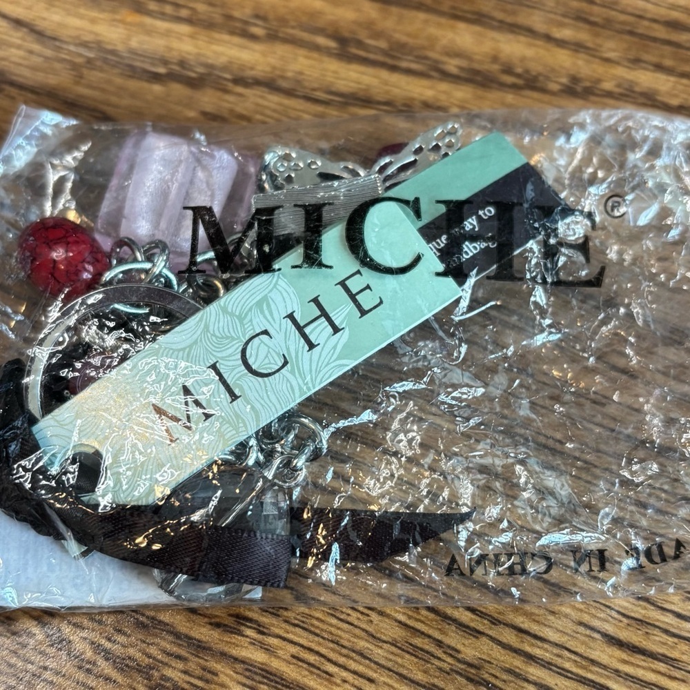 Miche - Red Hope Charm/Key Chain - Picture 3 of 5
